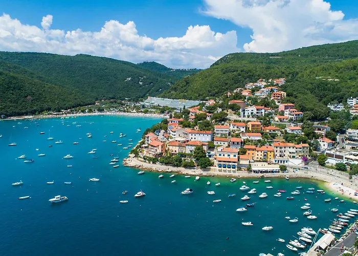 Apartment Angie - Intermezzo With Sea View In Center Of Rabac