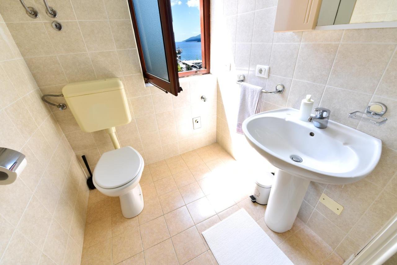 Apartment Angie - Intermezzo With Sea View In Center Of Rabac