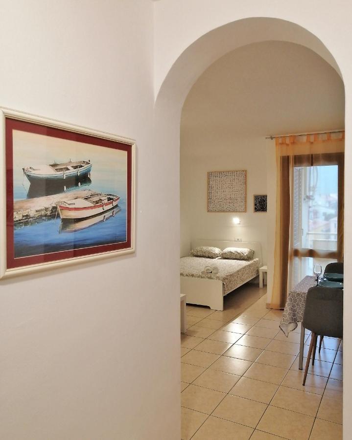 Angie - Intermezzo With Sea View In Center Of *