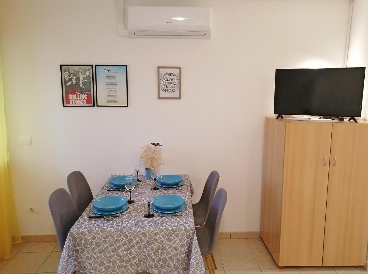 Apartment Angie - Intermezzo With Sea View In Center Of Rabac