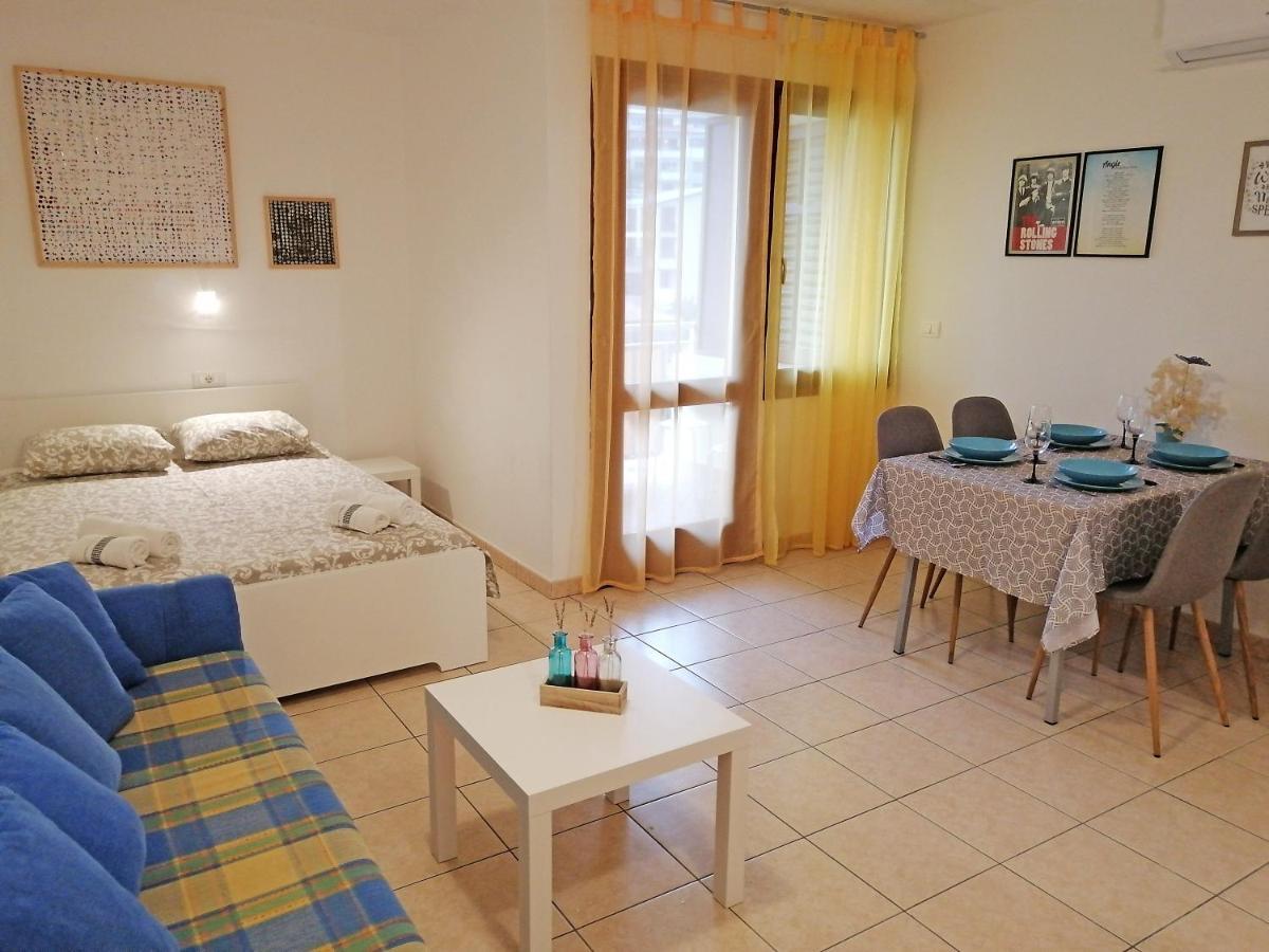 Apartment Angie - Intermezzo With Sea View In Center Of